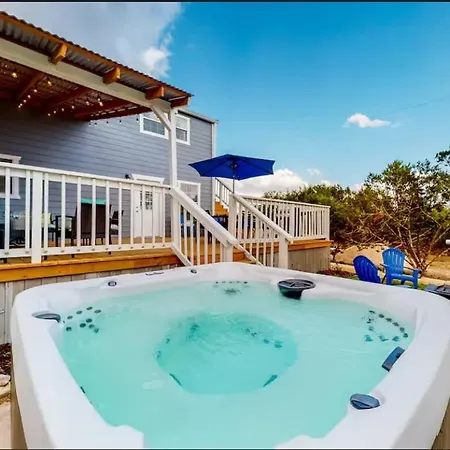 Blue Retreat In The Hill Country Hotel